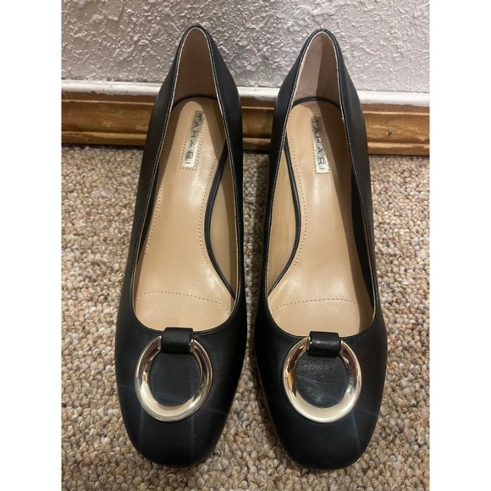 Tahari Buckle Pump Heels. - Picture 4 of 8